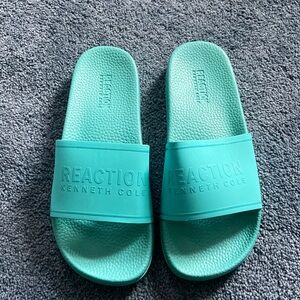 Kenneth Cole Reaction Slides Size 6 Never Worn